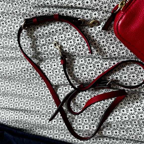 Dooney and Bourke Belvedere Red - Picture 8 of 16